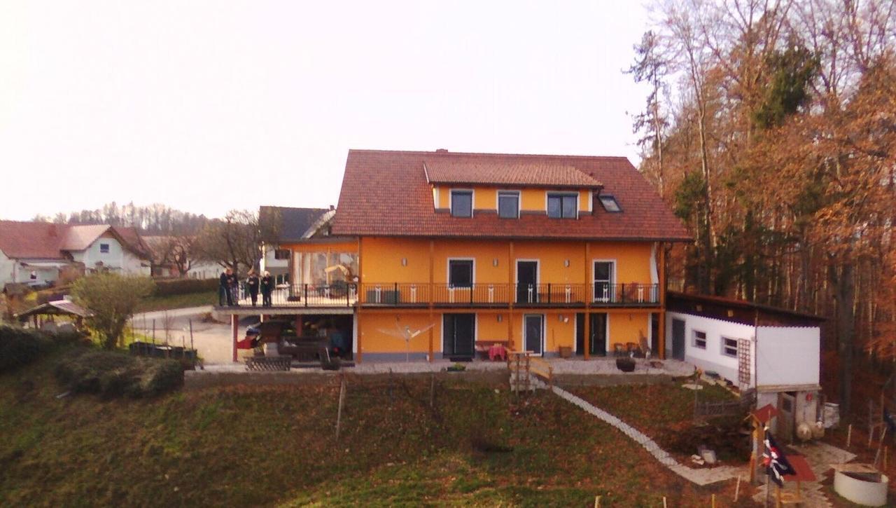 Gaestehaus Schmid Sankt Johann im Saggautal Exterior foto
